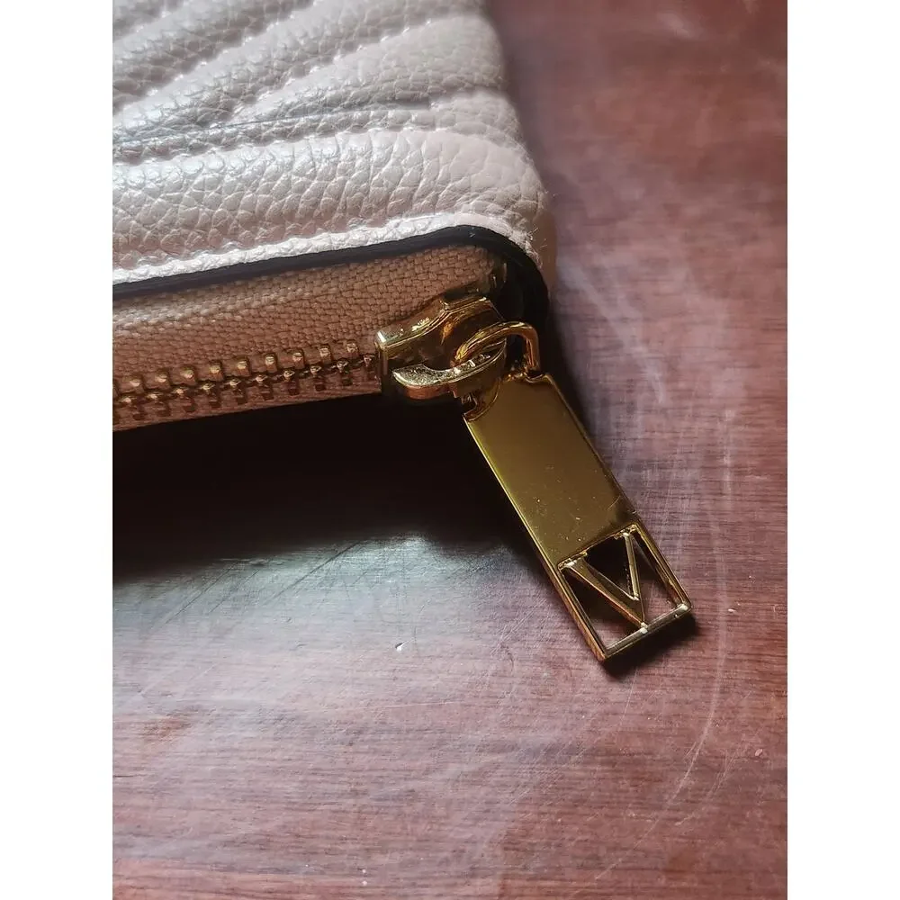 Victoria Secret Blush Chevron Quilted Zip Wallet - Picture 6 of 6